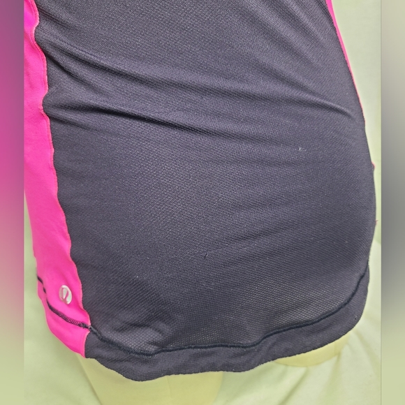 Lululemon Spin It To Win It Tank Black Swan / Raspberry Glo Light size 4 - Picture 7 of 8
